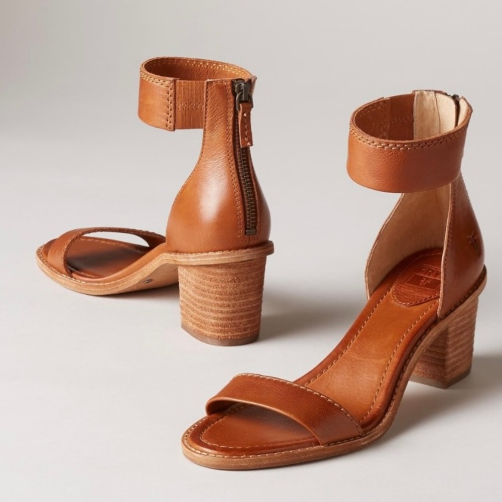 FRYE Brielle Cognac Ankle Heel Whiskey Color Size 8 ✨